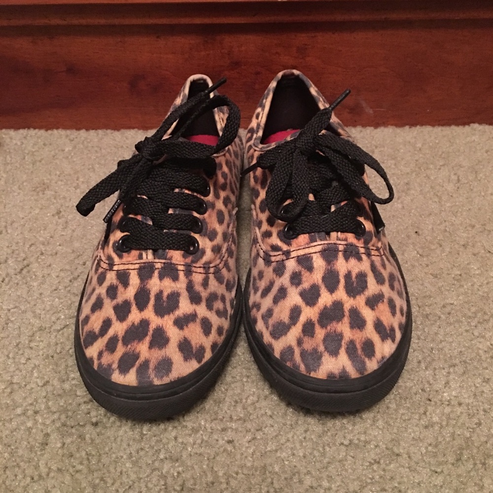 Leopard VANS